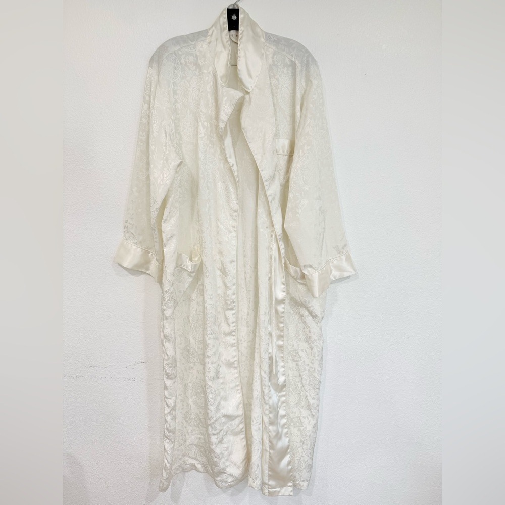 Vintage Y2K Gold Label Victoria’s Secret Satin Robe Ivory Size Medium / Large